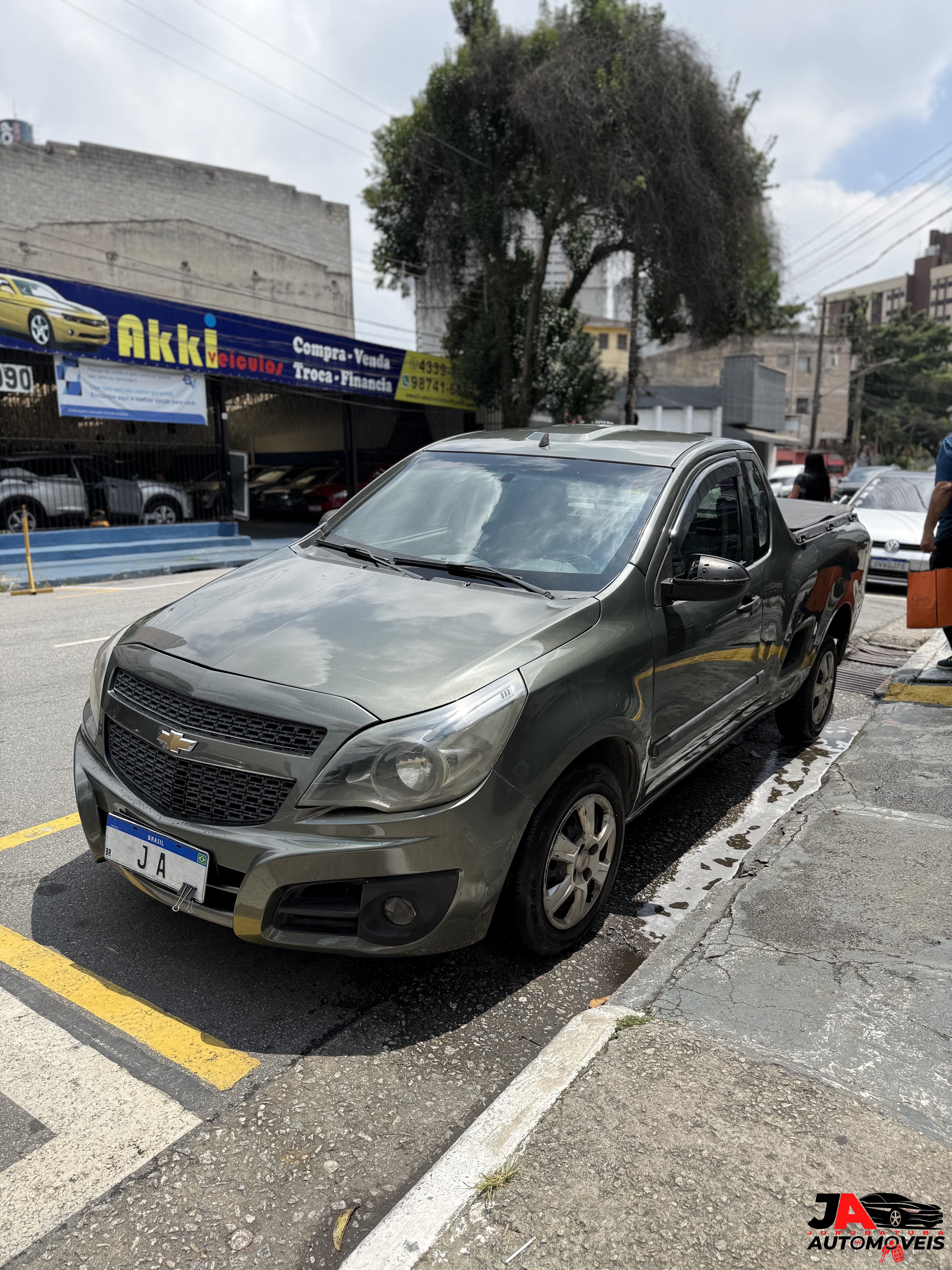 Chevrolet Montana LS