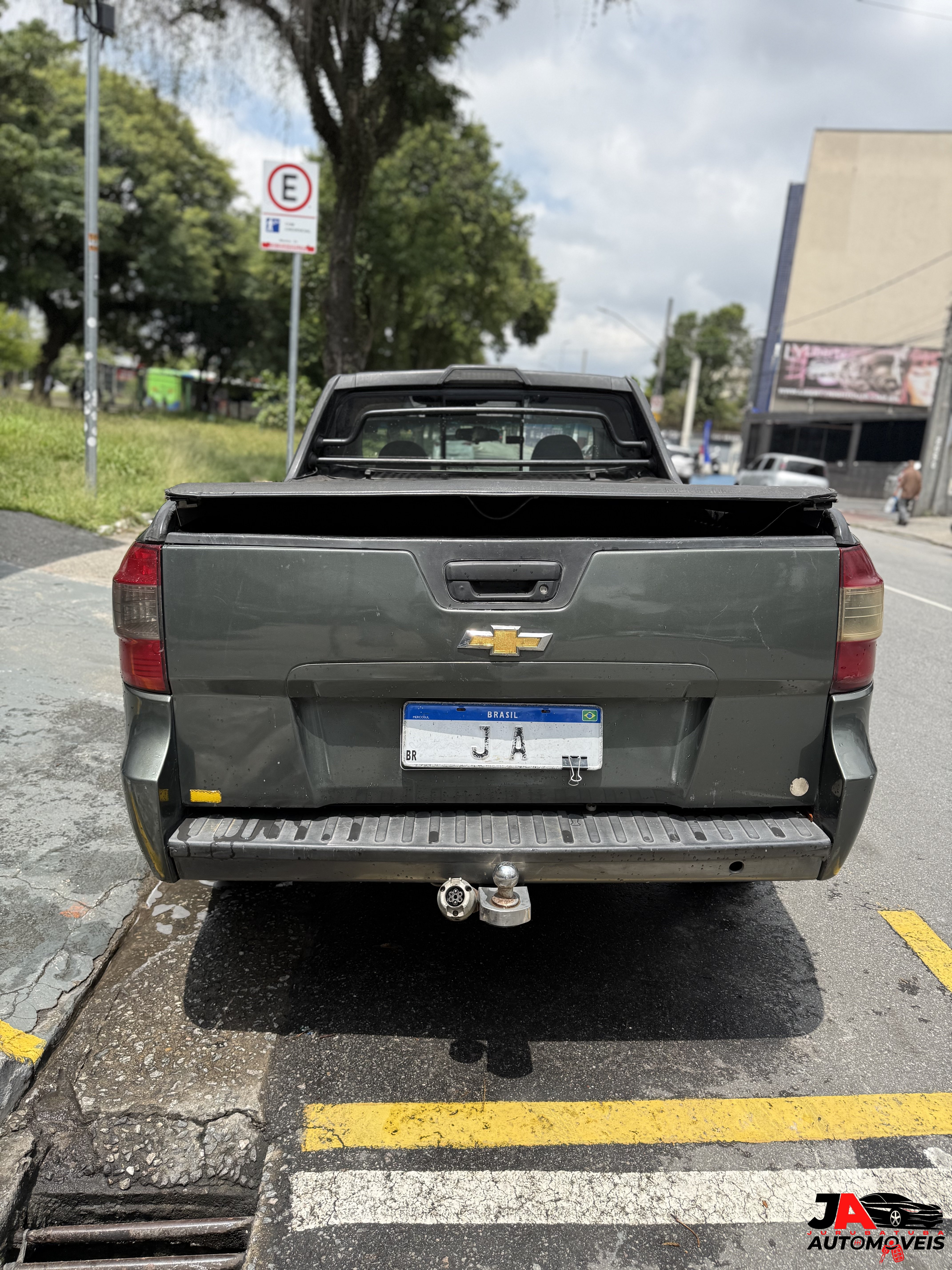 Chevrolet Montana LS