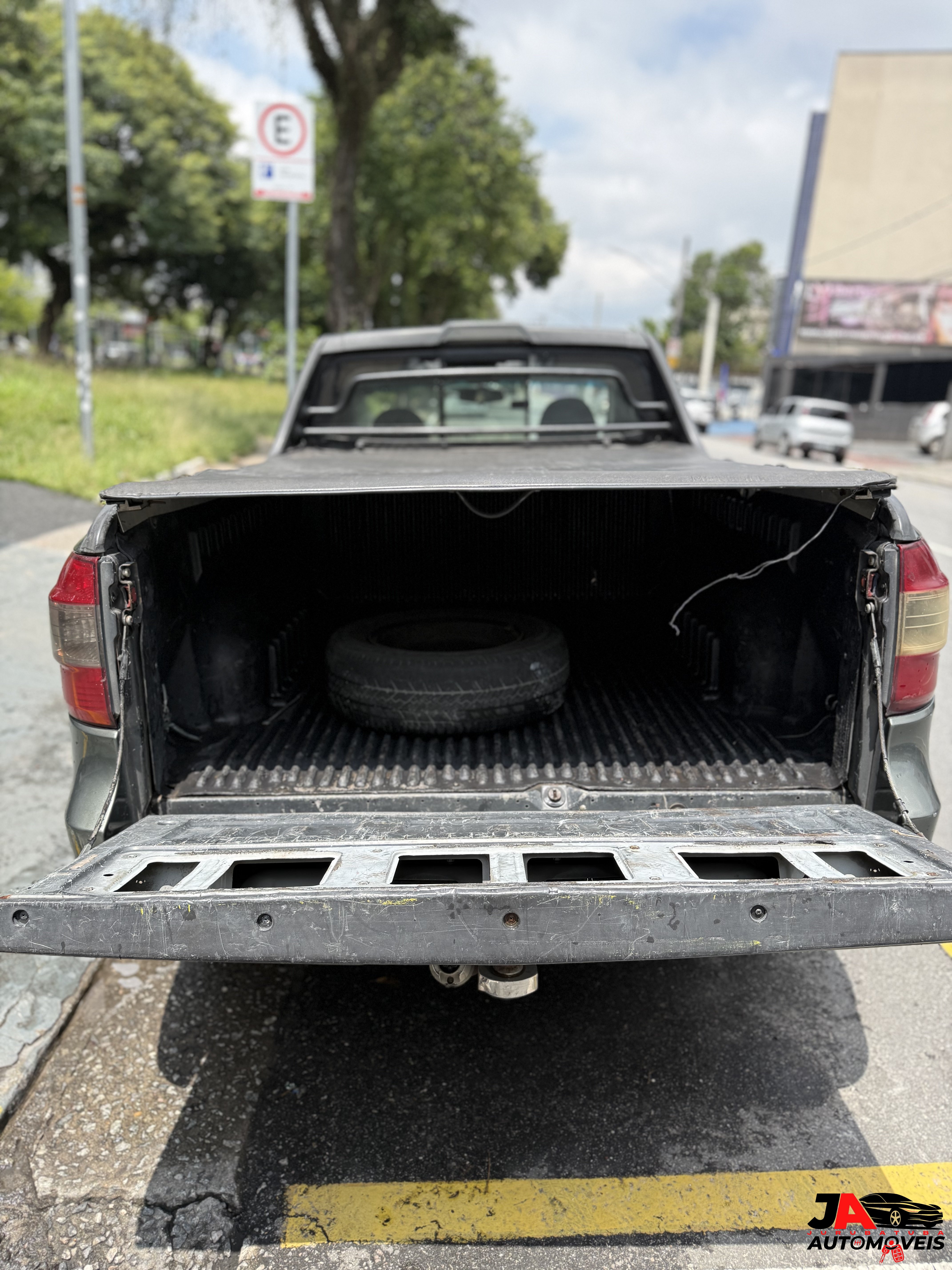 Chevrolet Montana LS